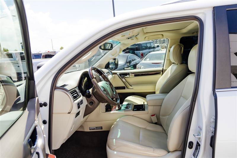 Used 2017 Lexus GX 460 Luxury AWD/4WD image 13