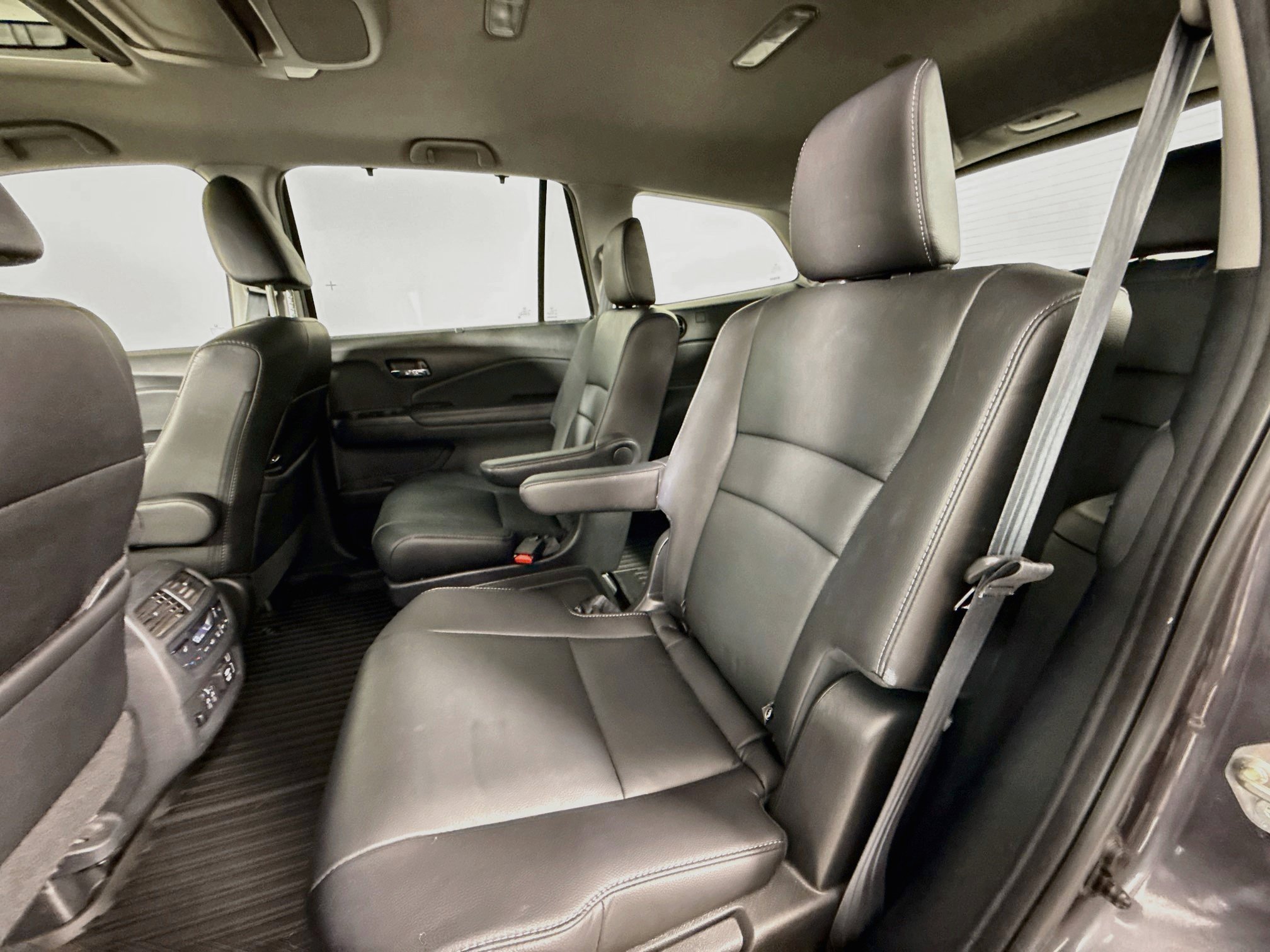 Used 2021 Honda Pilot Touring image 23