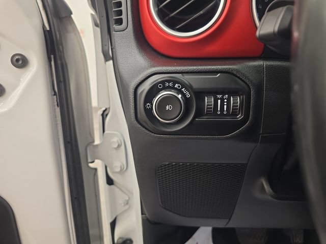 Used 2021 Jeep Wrangler Unlimited Rubicon w/ LED Lighting Group AWD/4WD image 31