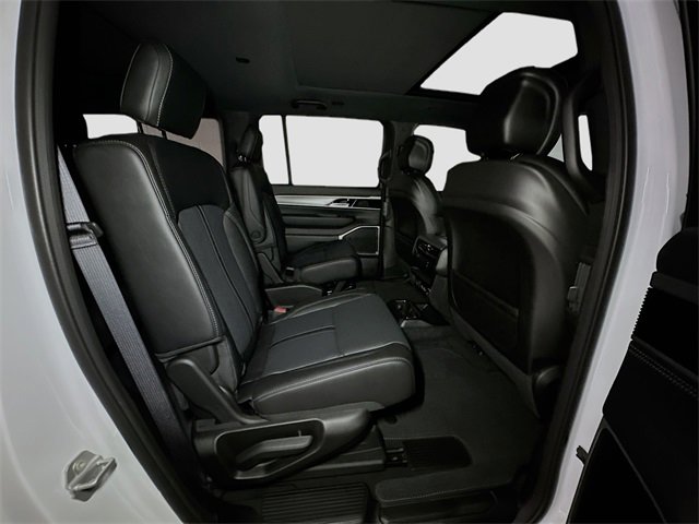 New 2025 Jeep Wagoneer Series II image 32