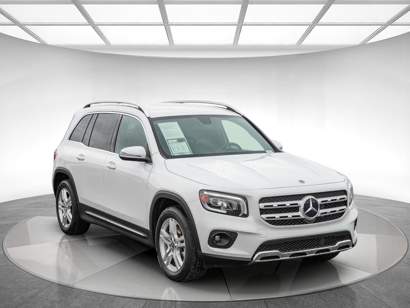 Used 2021 Mercedes-Benz GLB 250 4MATIC image 5