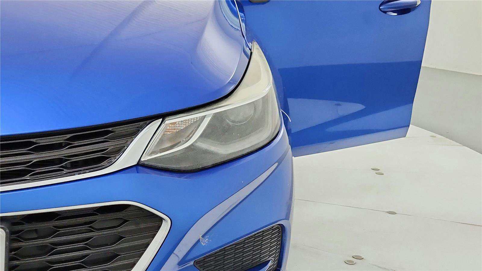 Used 2017 Chevrolet Cruze LT FWD image 40