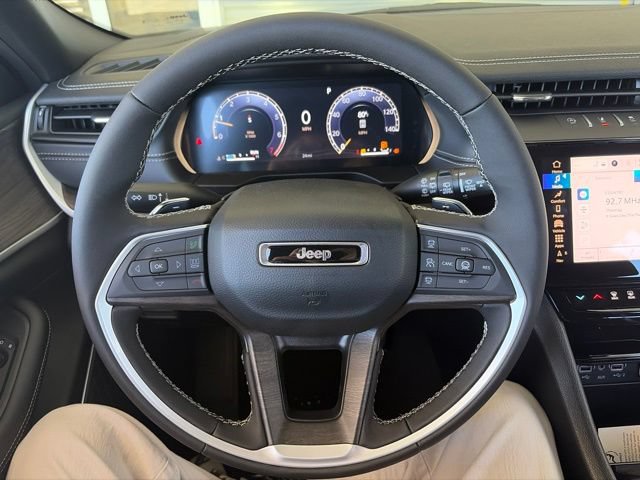 New 2026 Jeep Grand Cherokee L Limited w/ Limited Altitude Package AWD/4WD image 8