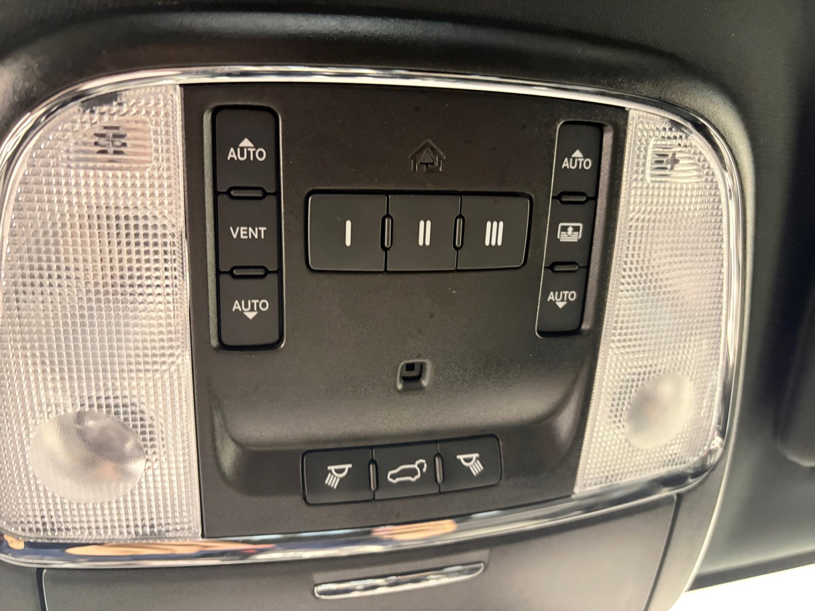Used 2021 Jeep Grand Cherokee Limited w/ Luxury Group II AWD/4WD image 33