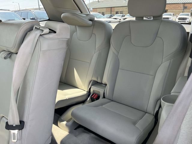 Used 2016 Volvo XC90 T6 Momentum w/ Momentum Plus Package AWD/4WD image 17