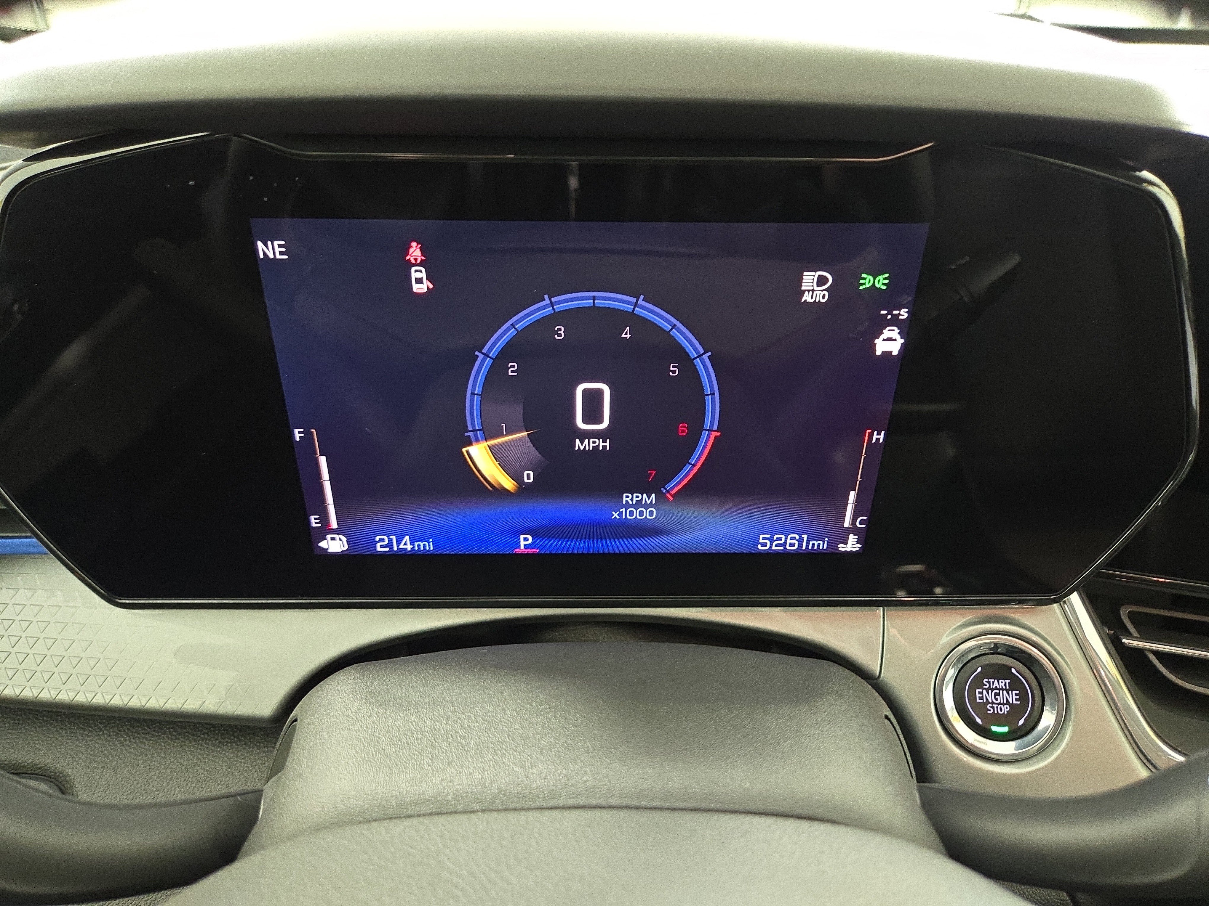 Used 2025 Chevrolet Trax LT w/ LT Convenience Package image 18