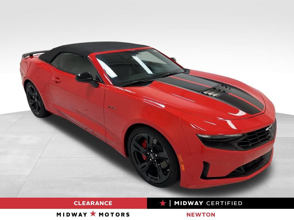 Used 2021 Chevrolet Camaro LT w/ Technology Package RWD image 1