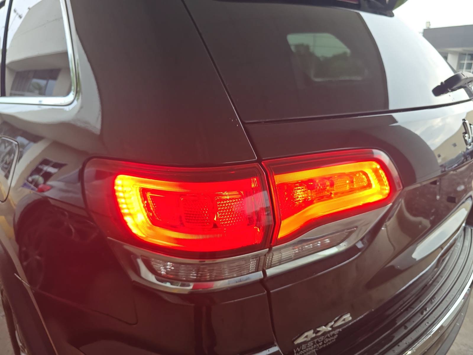 Used 2021 Jeep Grand Cherokee Limited w/ Premium Lighting Group AWD/4WD image 34