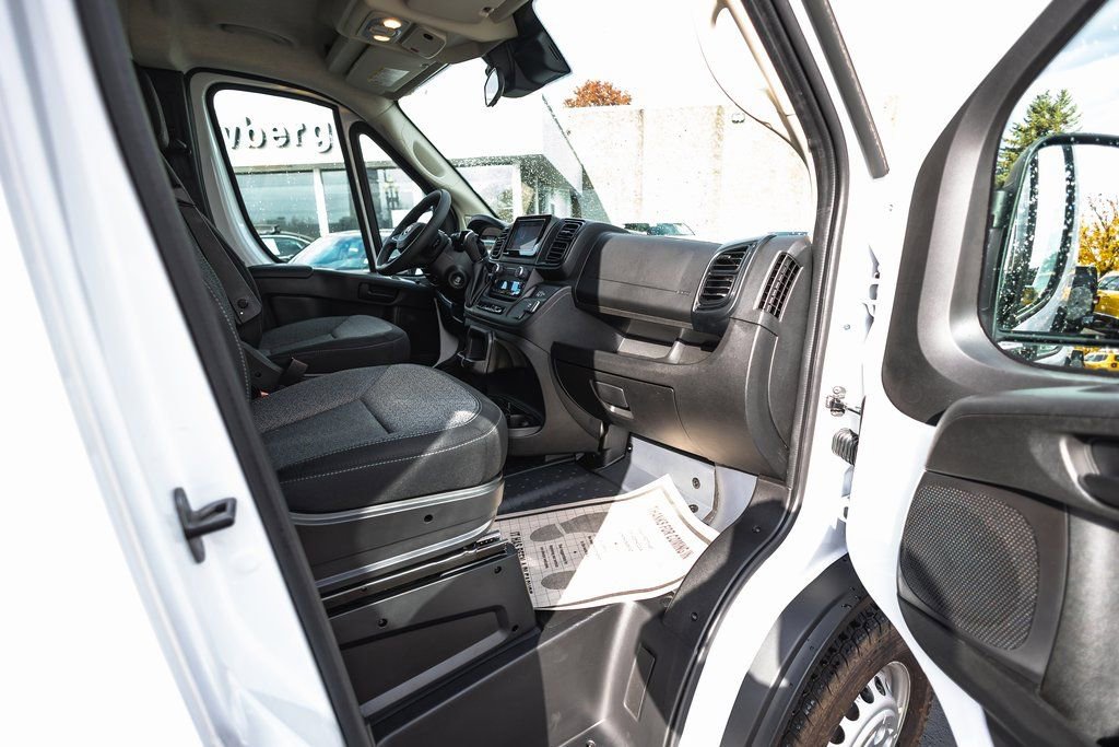 New 2026 RAM ProMaster 2500 w/ Convenience Group FWD image 21