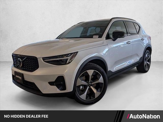 New 2026 Volvo XC40 B5 Plus w/ Protection Package Premier