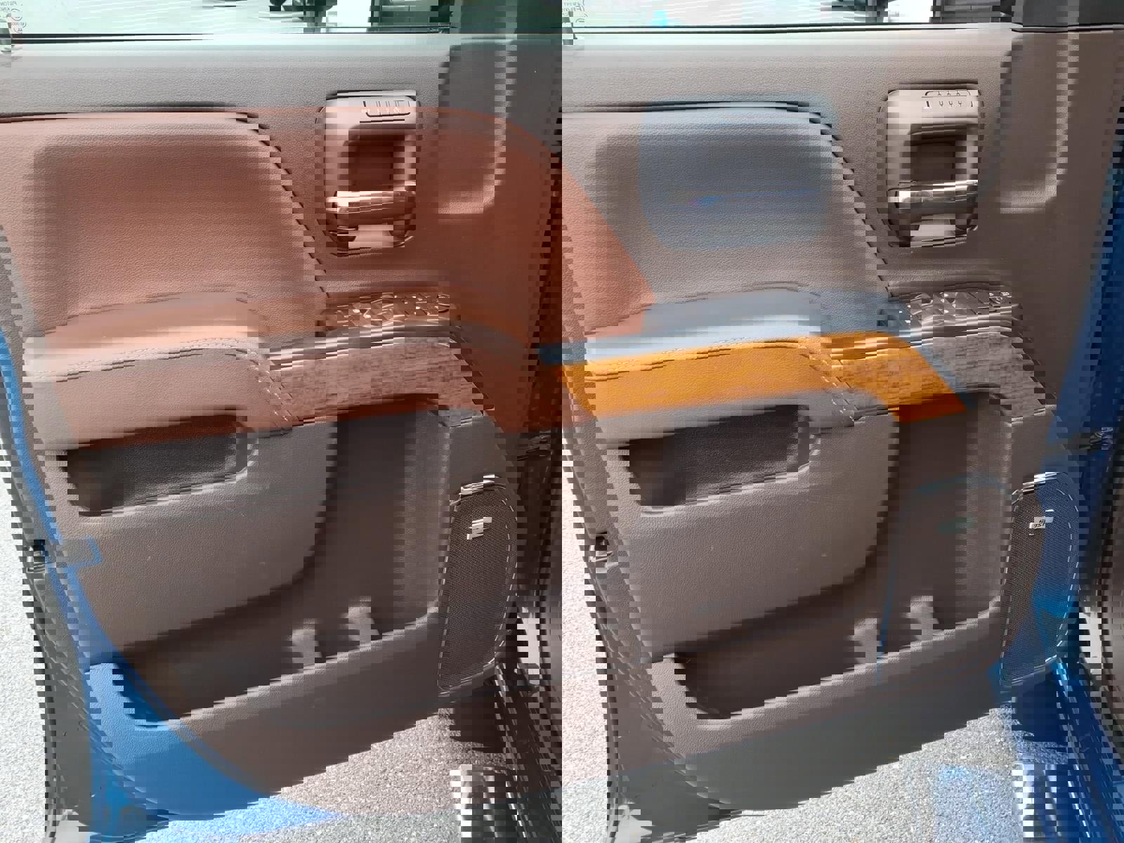 Used 2018 Chevrolet Silverado 2500 High Country image 19