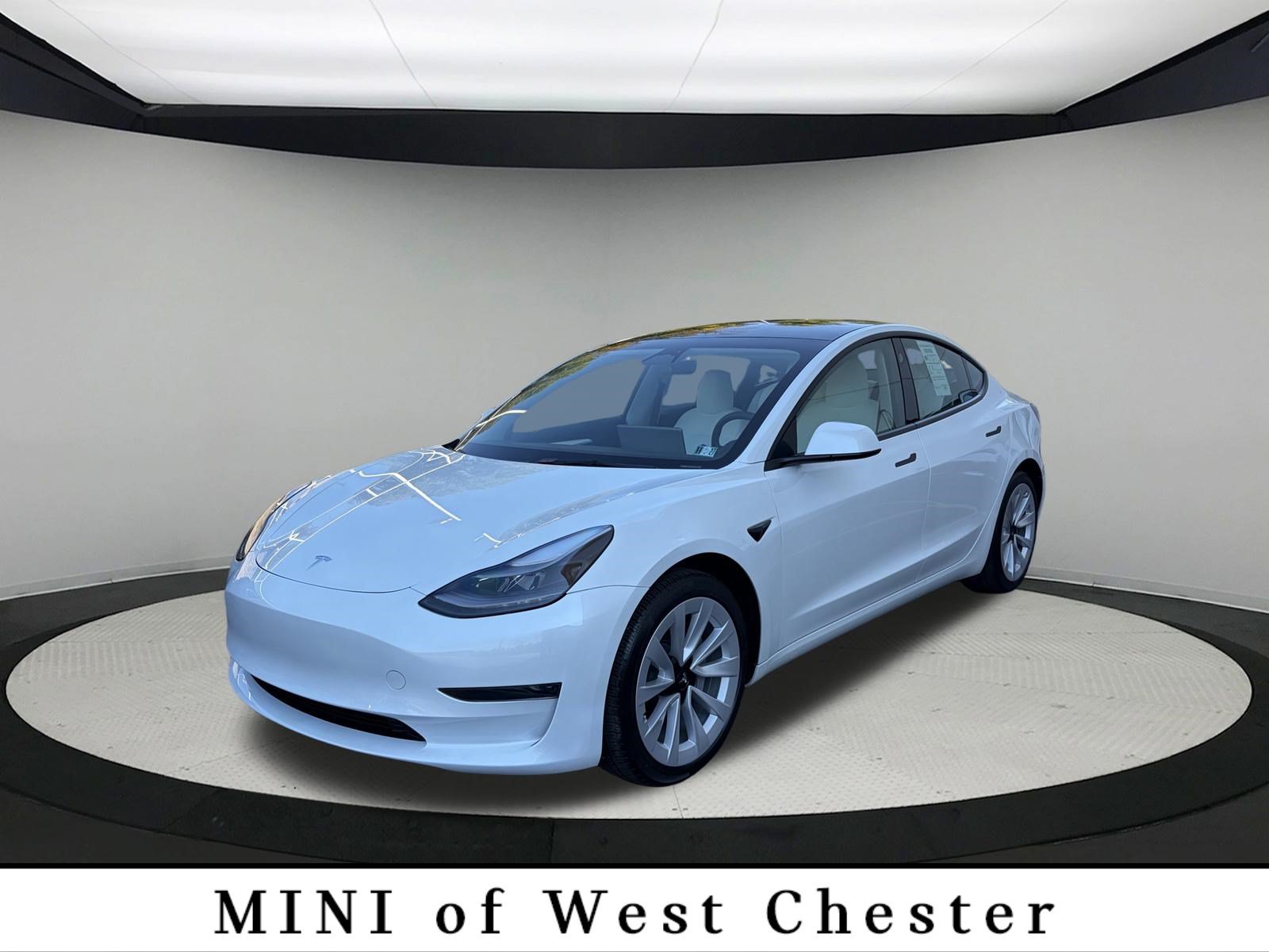 Used 2023 Tesla Model 3 Standard Range RWD image 1