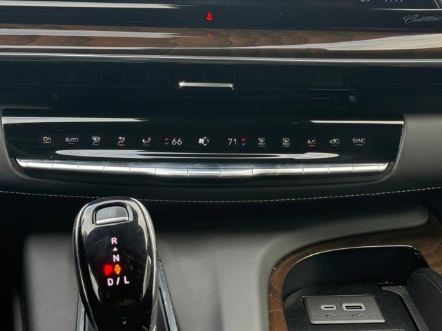 Certified 2023 Cadillac Escalade Sport Platinum image 4