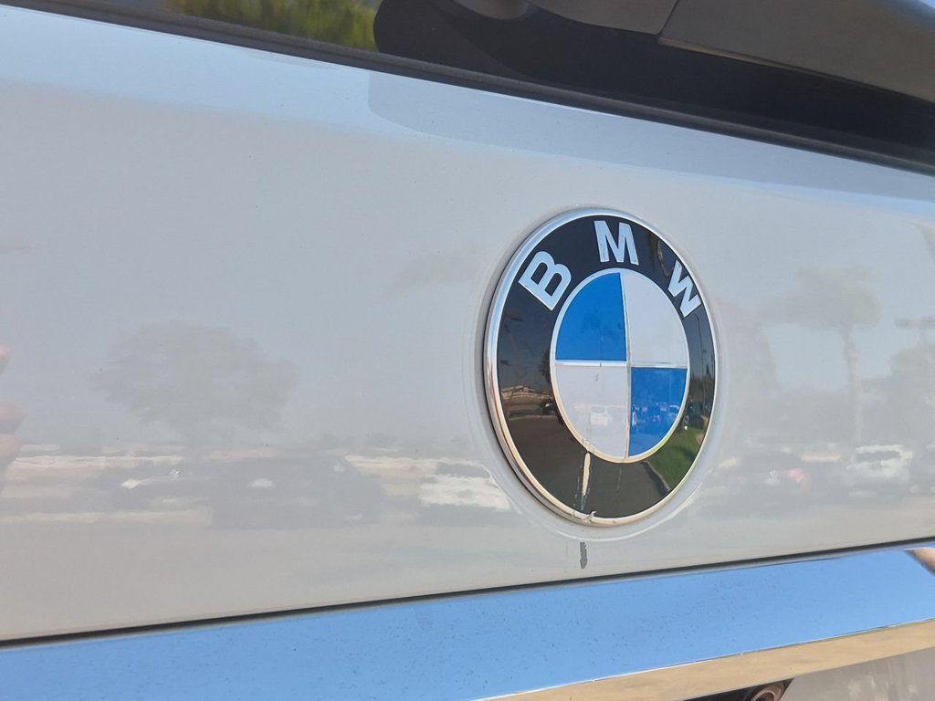 Used 2022 BMW X7 xDrive40i w/ Premium Package AWD/4WD image 32