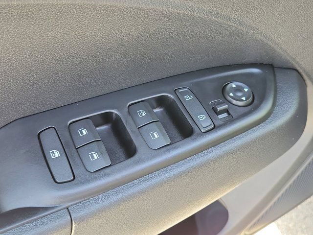 Certified 2024 Hyundai Venue SEL FWD image 14