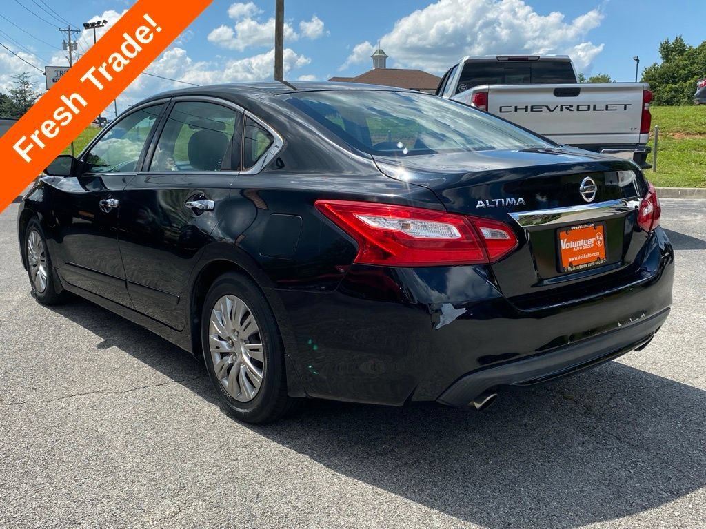 Used 2016 Nissan Altima 2.5 S w/ Power Driver Seat Package FWD image 6