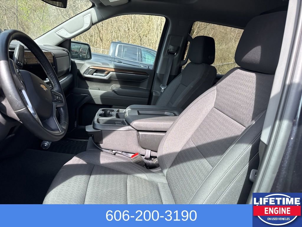 Used 2024 Chevrolet Silverado 1500 LT image 16