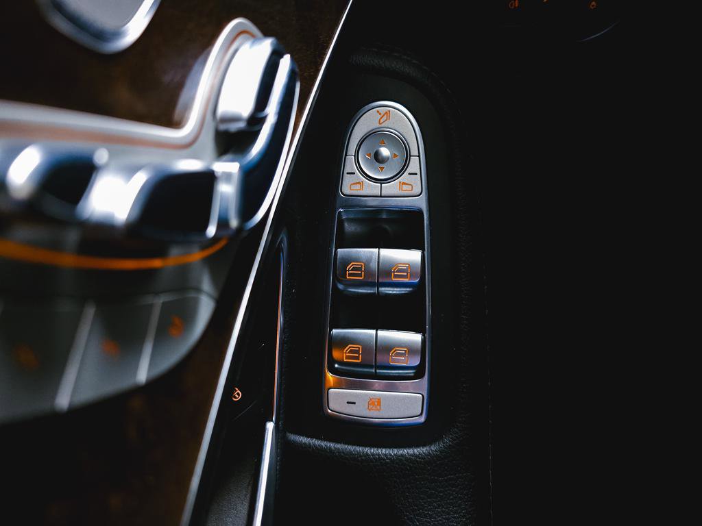 Used 2017 Mercedes-Benz C 300 4MATIC Sedan image 22