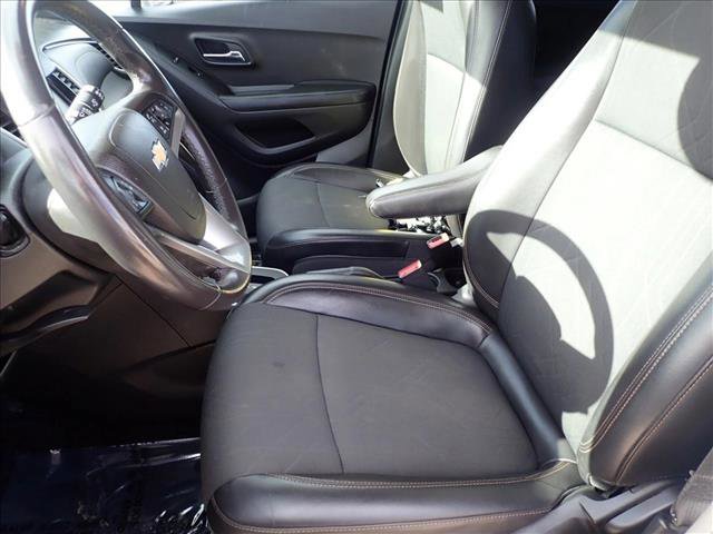 Used 2022 Chevrolet Trax LT w/ Driver Confidence Package image 11