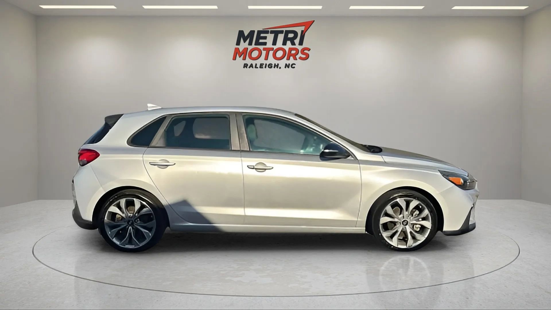 Used 2019 Hyundai Elantra GT N Line image 8