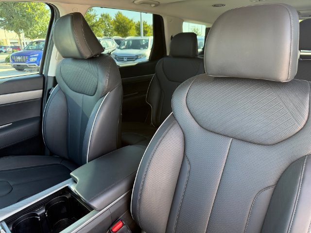 Used 2025 Hyundai Palisade XRT FWD image 14