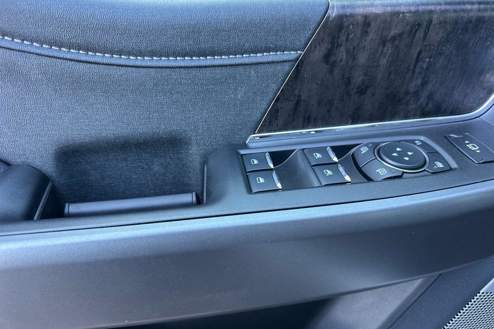 New 2025 Ford F350 Lariat w/ Lariat Ultimate Package image 8