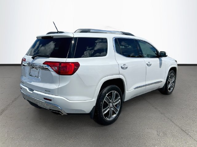 Used 2019 GMC Acadia Denali w/ Technology Package AWD/4WD image 31