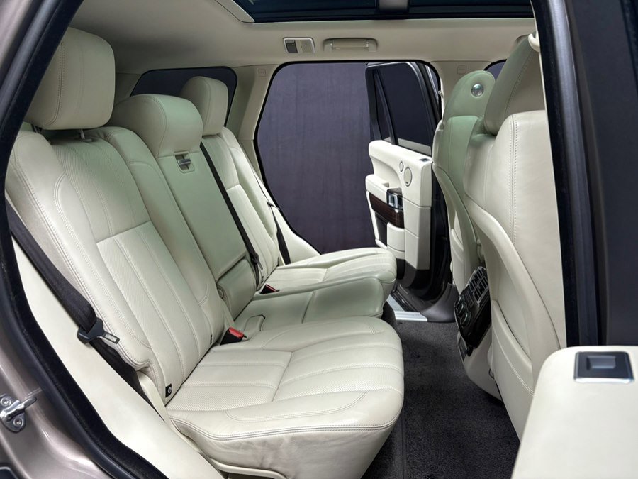 Used 2017 Land Rover Range Rover HSE image 35