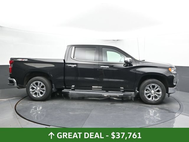 Used 2022 Chevrolet Silverado 1500 LTZ w/ LTZ Convenience Package II AWD/4WD image 3