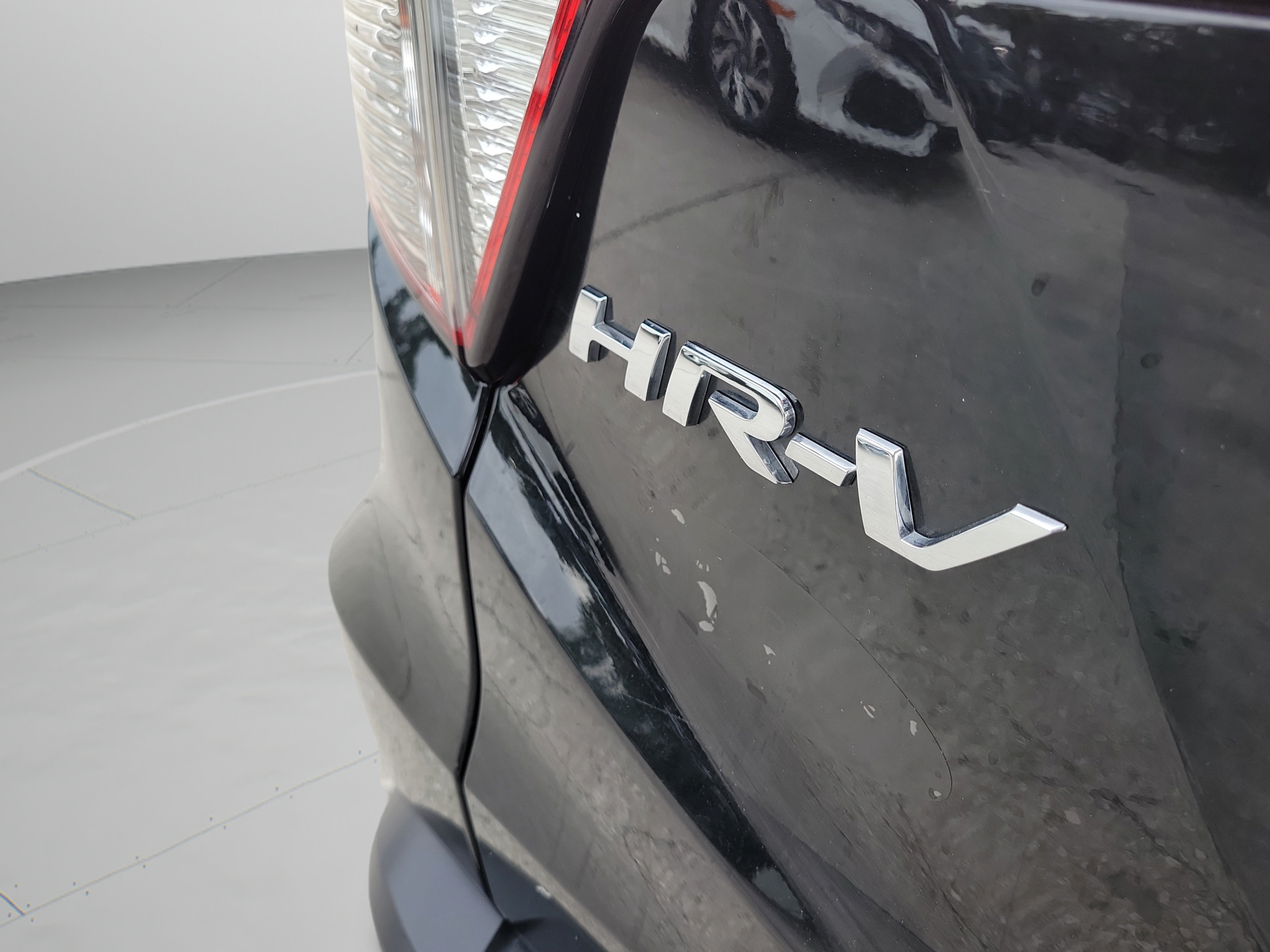 Used 2019 Honda HR-V LX image 32