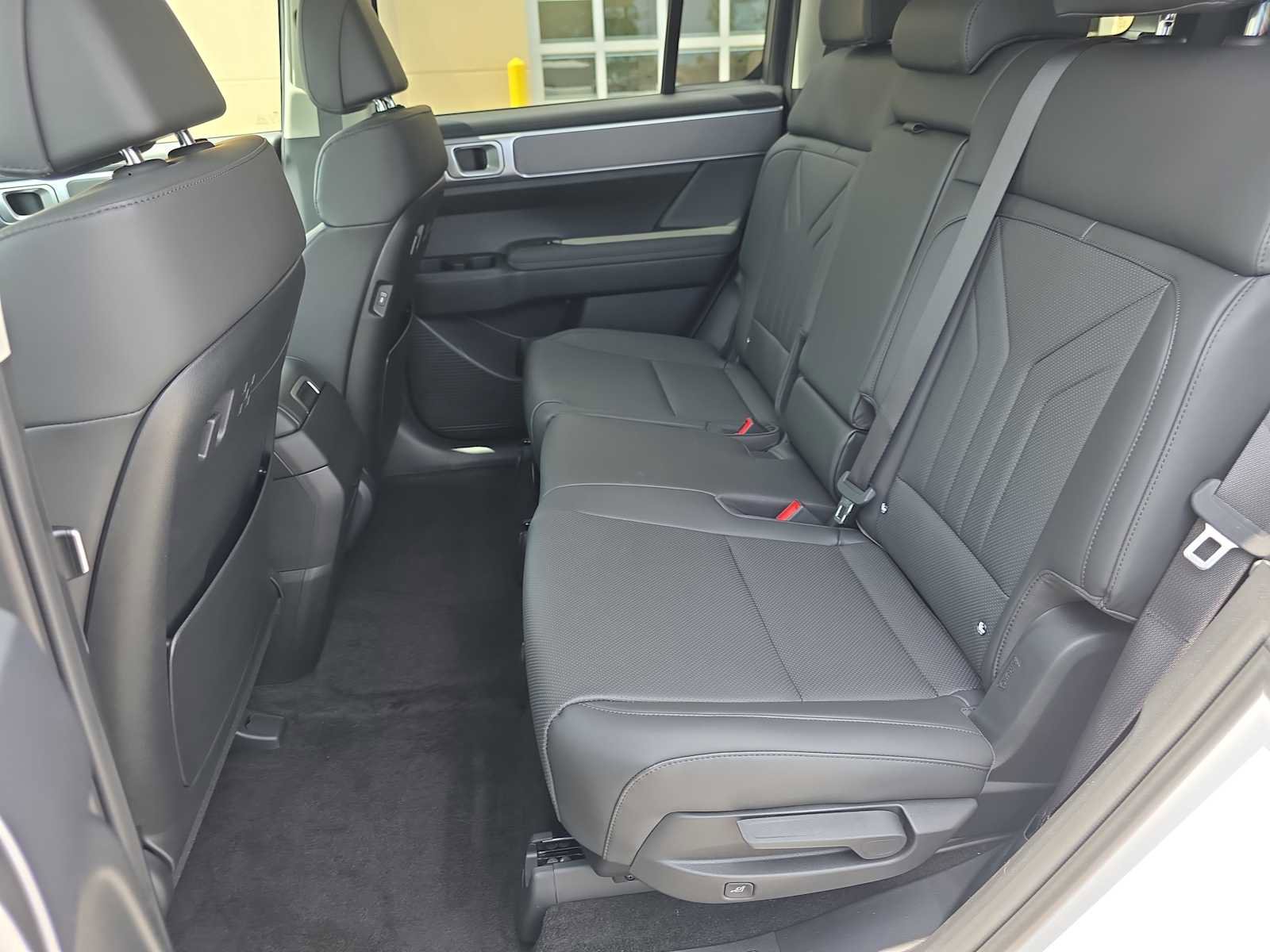 New 2026 Hyundai Santa Fe SEL FWD image 23