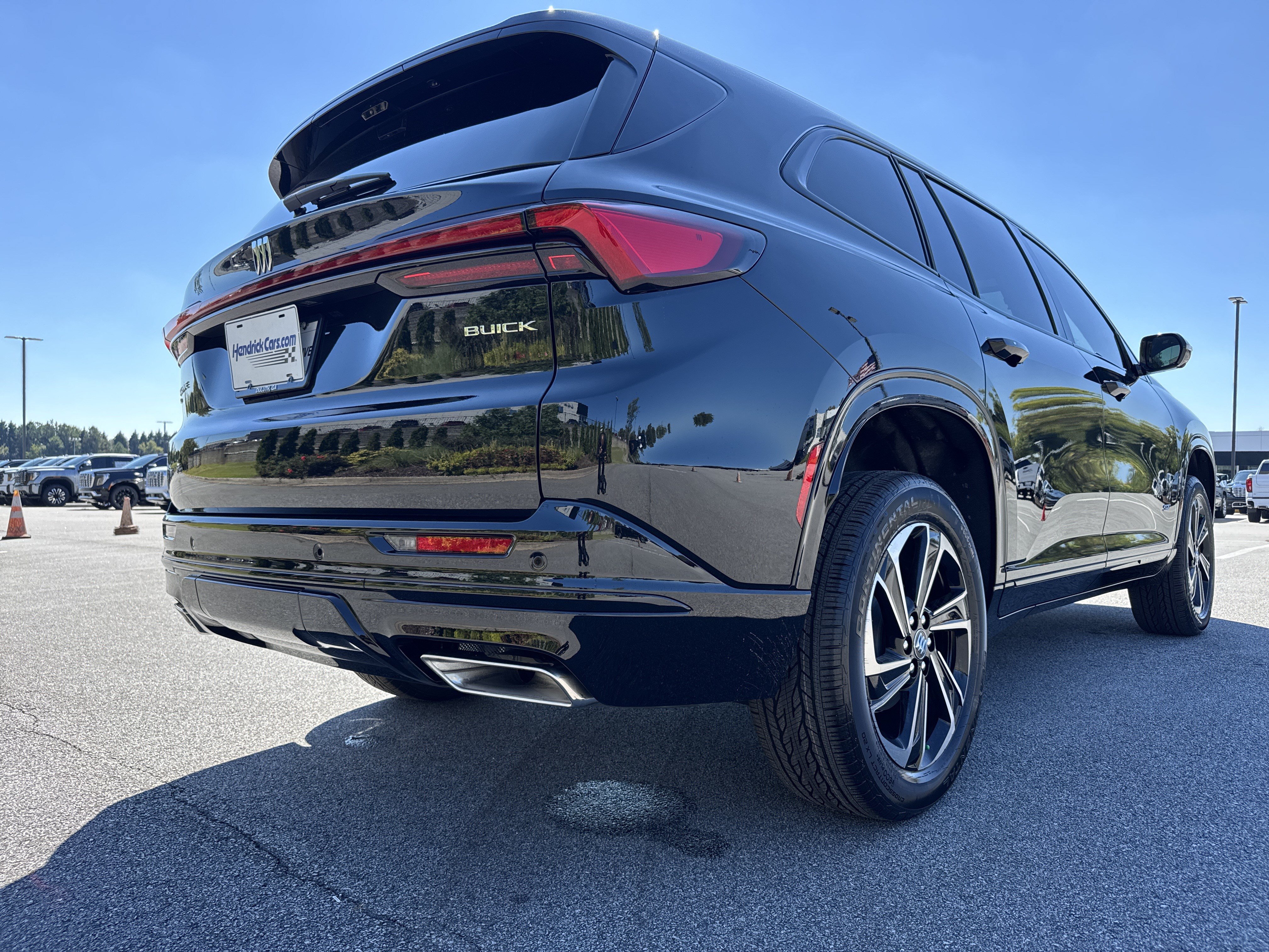New 2027 Buick Enclave Sport Touring w/ Power Package AWD/4WD image 10