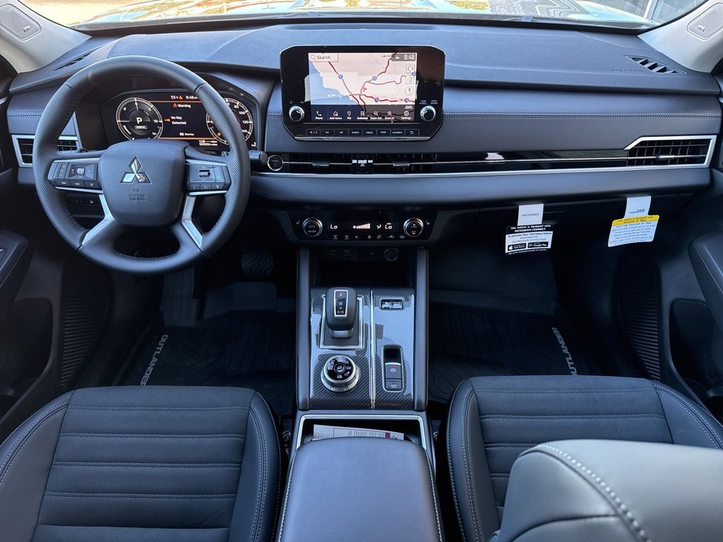 New 2025 Mitsubishi Outlander SE image 21