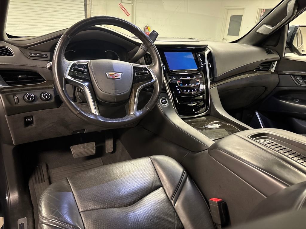 Certified 2020 Cadillac Escalade Platinum image 28