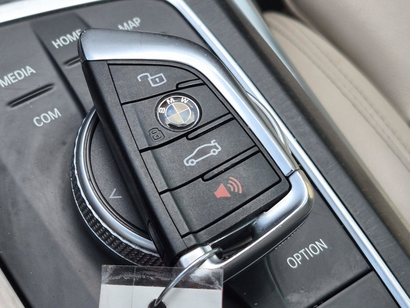 Used 2020 BMW 330i Sedan w/ Convenience Package RWD image 35