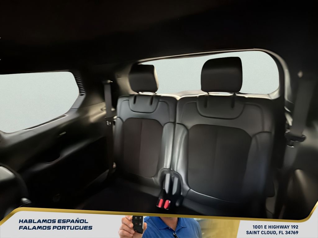 Used 2023 Jeep Grand Cherokee L Laredo image 26