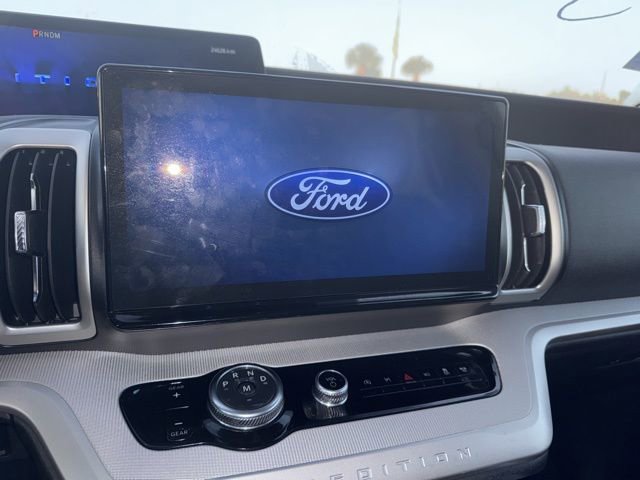 Used 2025 Ford Expedition Active image 11