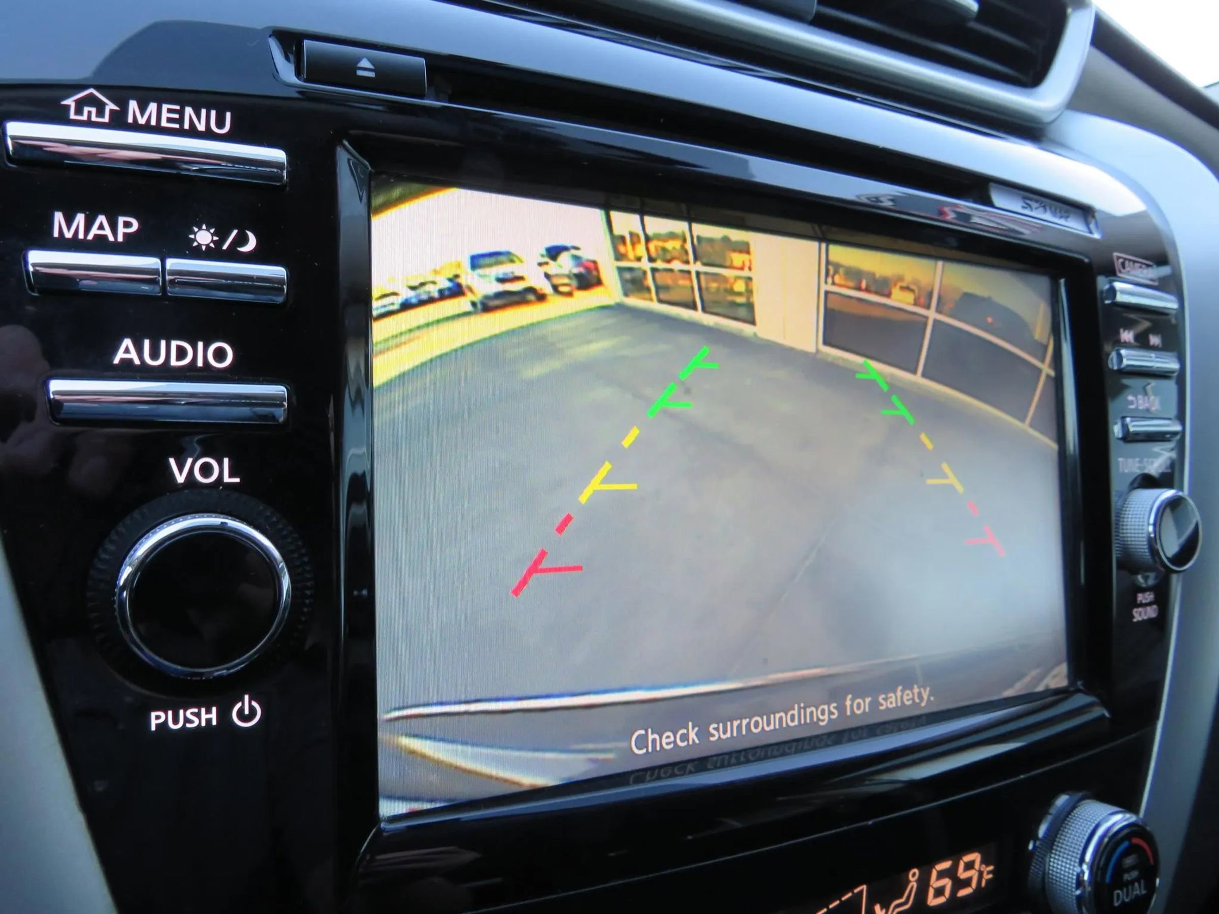 Used 2018 Nissan Murano S image 20