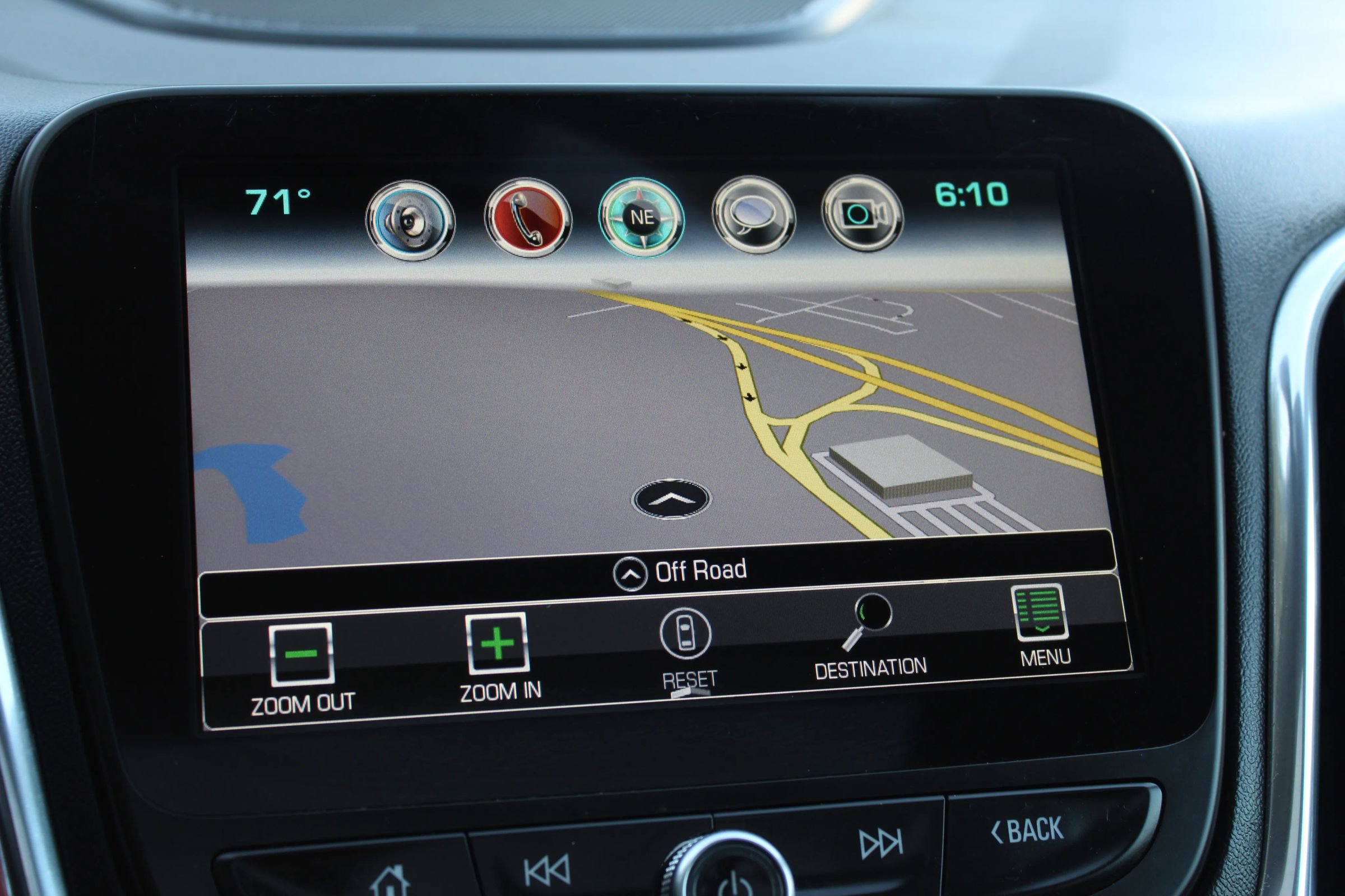 Used 2018 Chevrolet Equinox Premier image 43