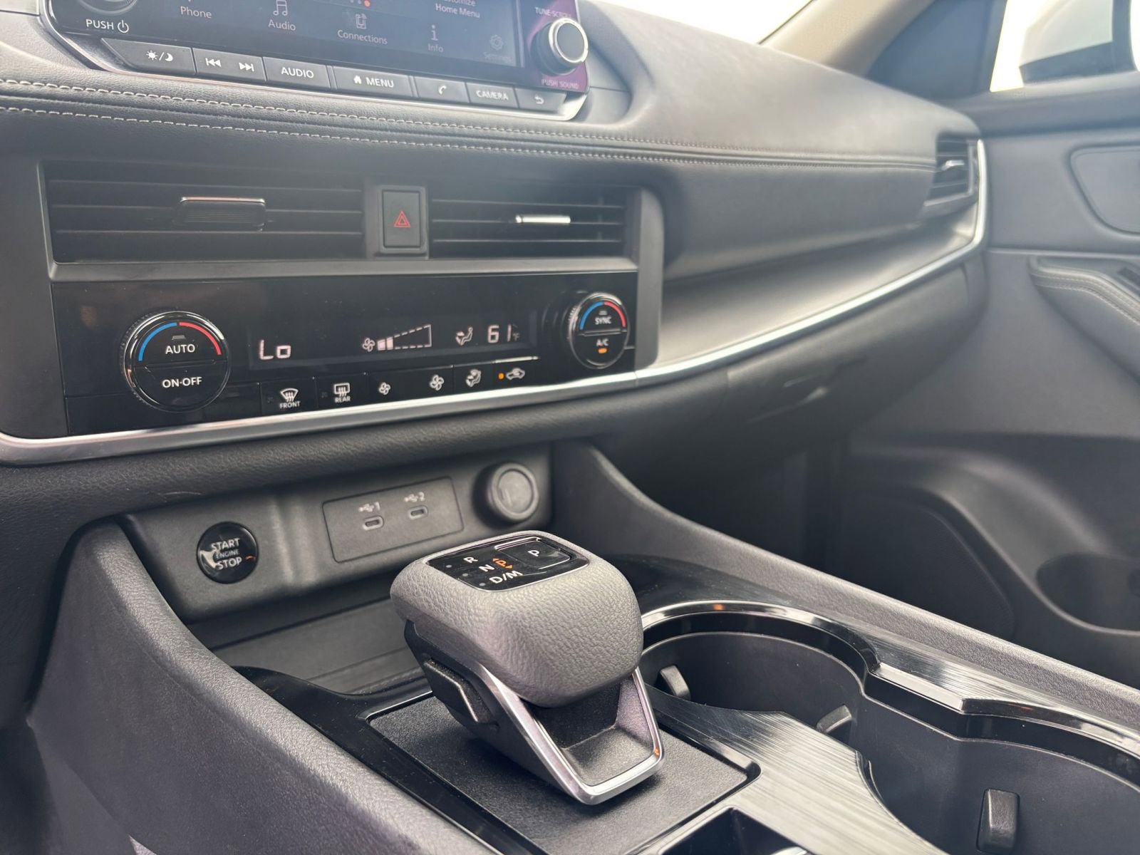 Used 2025 Nissan Rogue SV FWD image 41