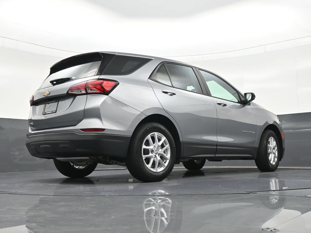 Used 2024 Chevrolet Equinox LS FWD image 27