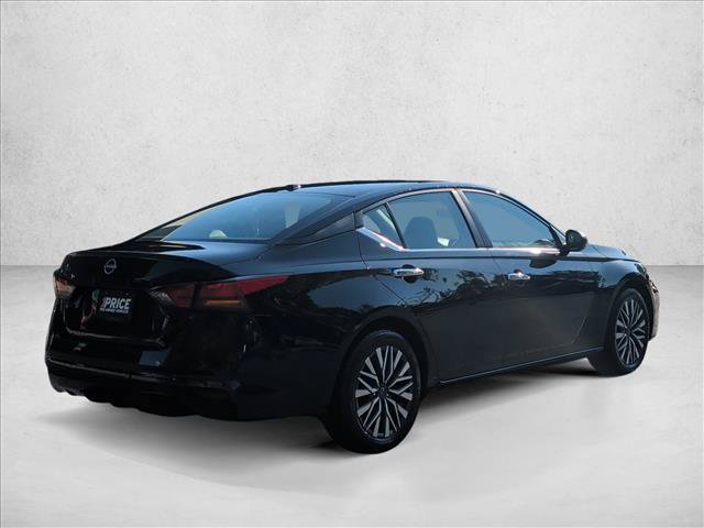 Used 2025 Nissan Altima 2.5 SV FWD image 5