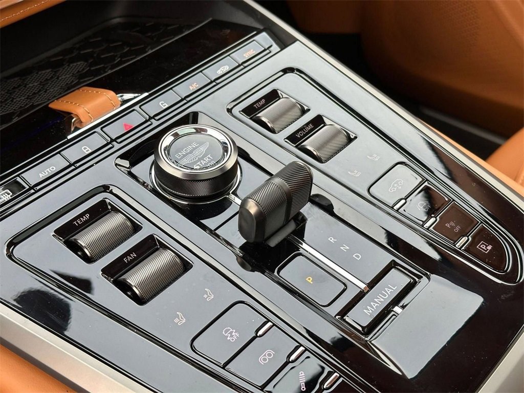 New 2026 Aston Martin DBX 707 image 20