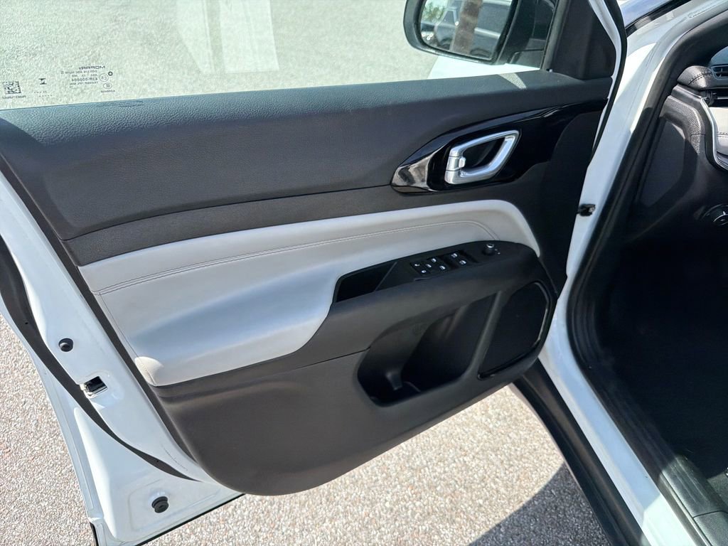 Used 2024 Jeep Compass Limited image 14