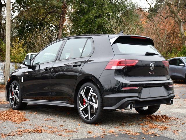 New 2026 Volkswagen GTI SE image 5
