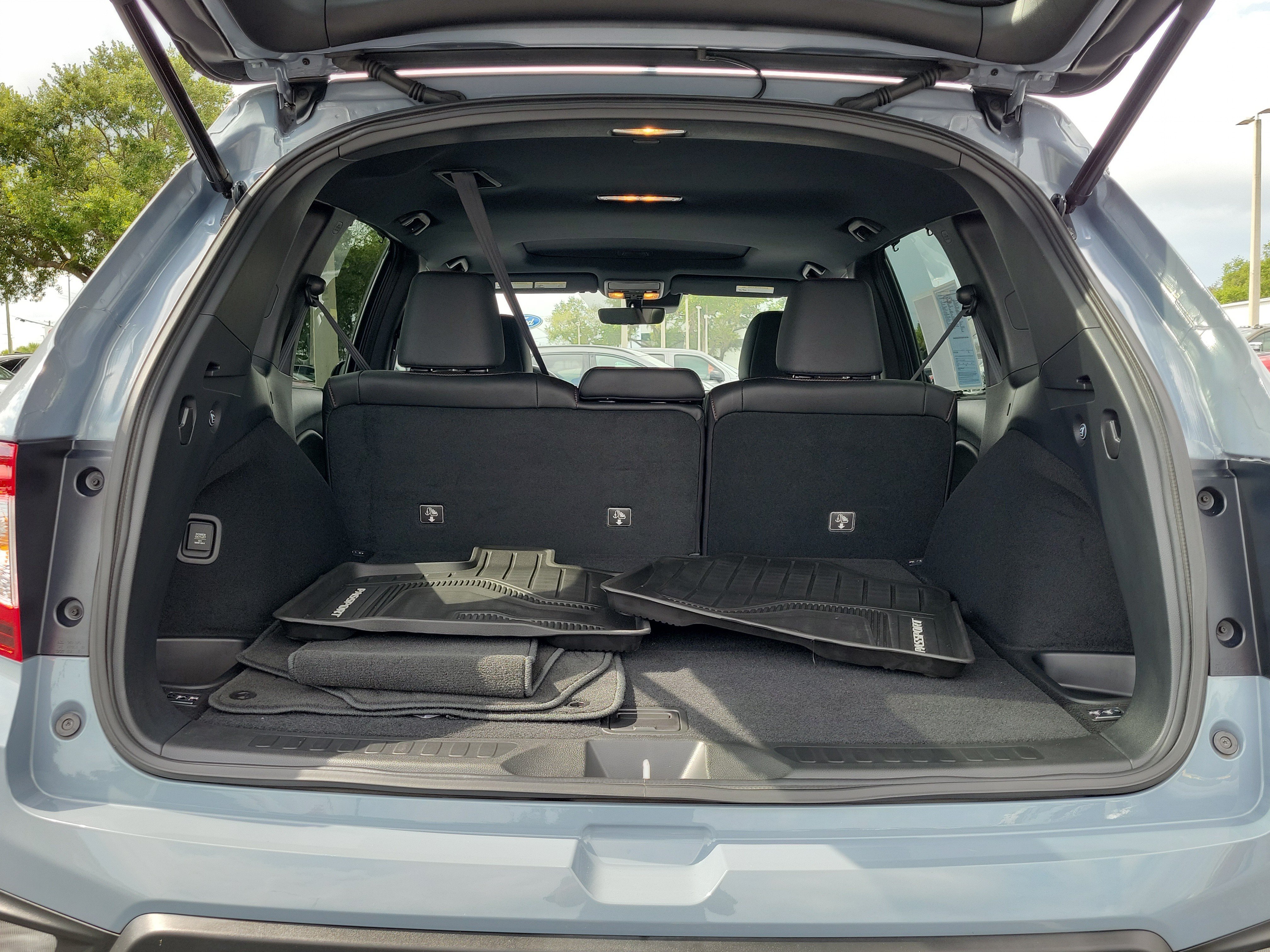 Used 2024 Honda Passport Black Edition image 11
