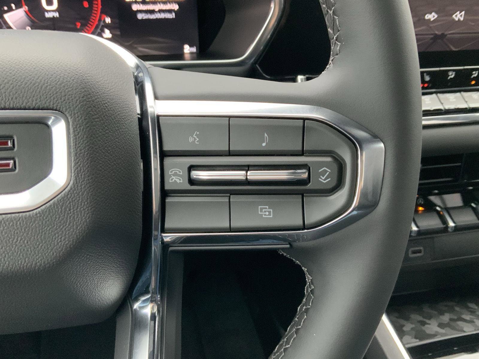 New 2026 GMC Canyon Elevation w/ Convenience Package image 35