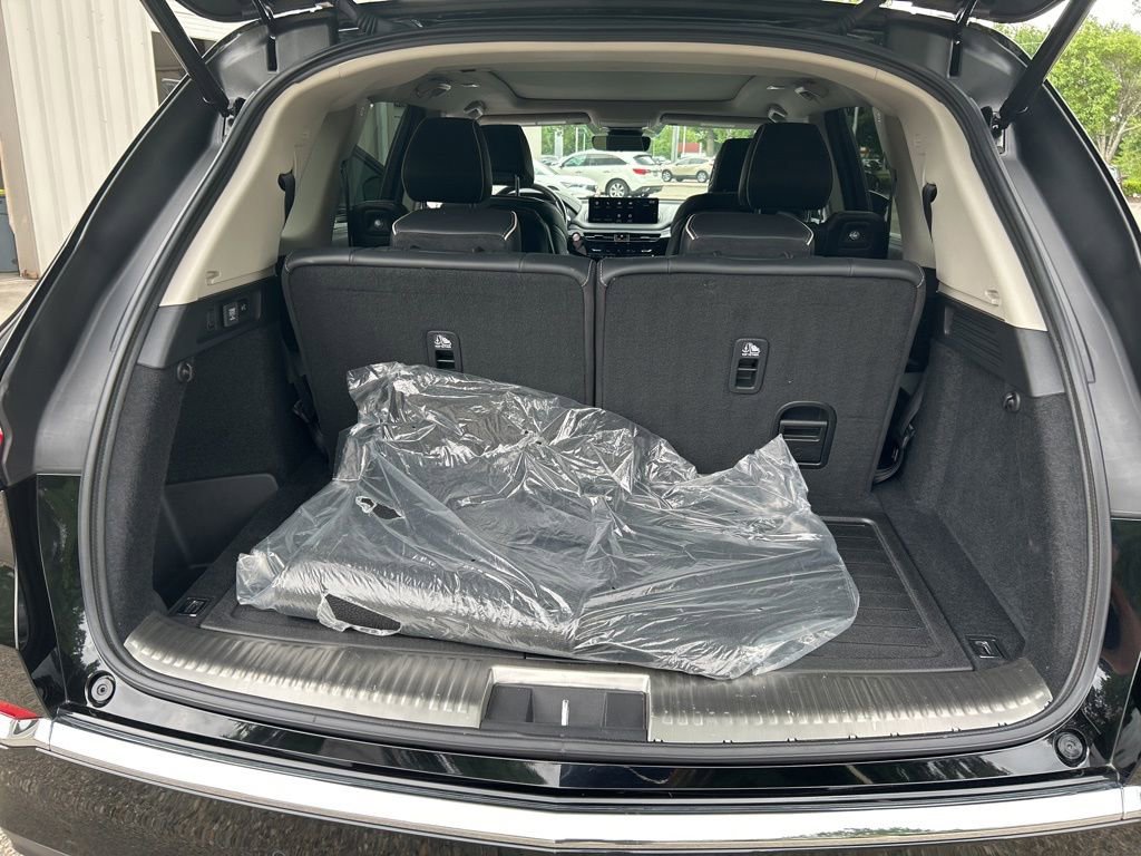 Certified 2023 Acura MDX SH-AWD w/ Advance Package image 22