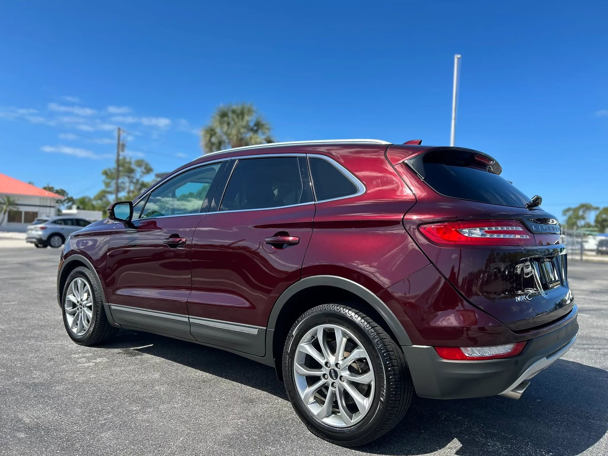 Used 2018 Lincoln MKC Select w/ Select Plus Package FWD image 8