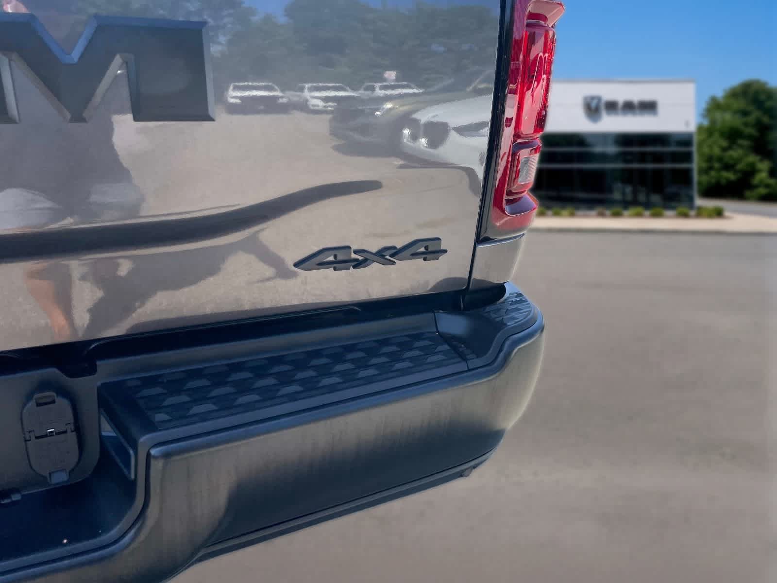 Used 2026 RAM 2500 Warlock AWD/4WD image 5